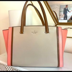 KATE SPADE MEDIUM HANDBAG!